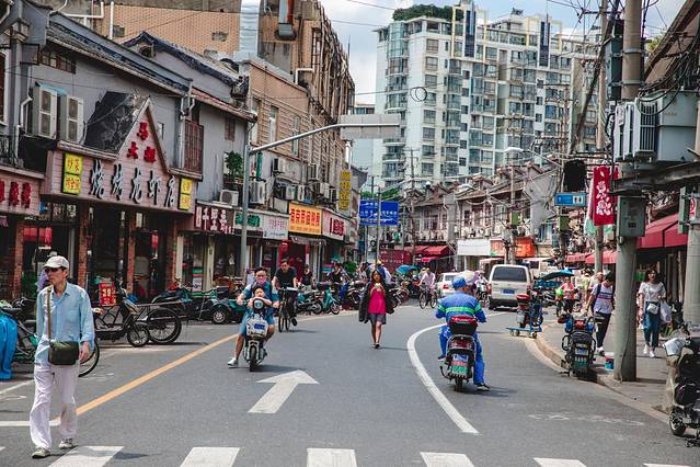 上海最新街道，繁华中的新韵律